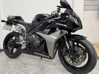 honda-cbr600rr-599-cc-rr-7-comes-with-new-mot-and-warranty-599-cc