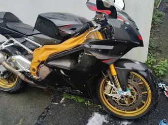 aprilia-rsv-1000r-factory-2007