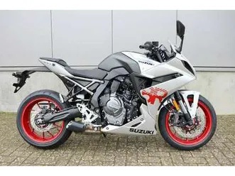 suzuki gsx 8r zwart