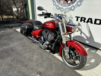 2012-victory-motorcycles-r-cross-roads