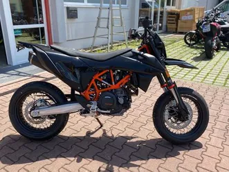 ktm-690-smc-r-2024-edition-pike's-peak