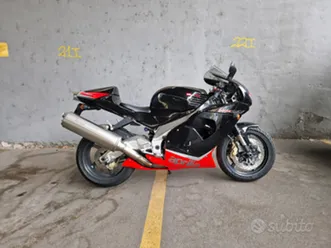 aprilia rsv mille 1000