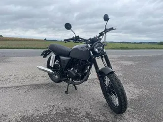 moto neuve: brixton cromwell 125