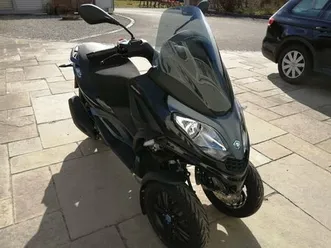 moto neuve: piaggio mp3 300