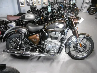 2023 royal enfield classic 350 - save £600 this is not pre reg a vendre