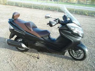 suzuki burgman 400 limited edition , výhřev ,servisní knížka