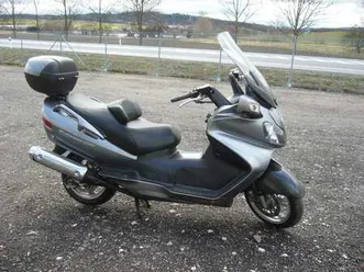 suzuki burgman 650 executive , servisní knížka