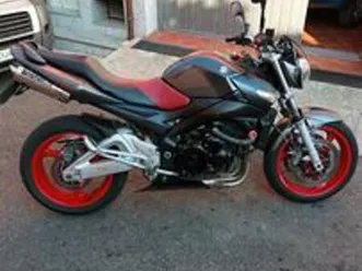 suzuki gsr 600 - 2010