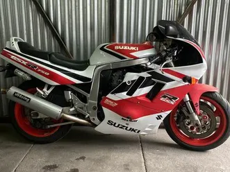 suzuki gsxr 750 de 91 cedofeita, santo ildefonso, sé, miragaia, são nicolau e vitória
