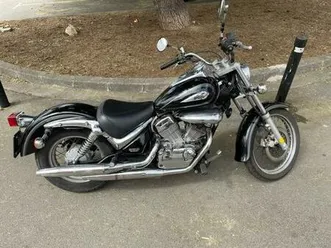 suzuki - intruder