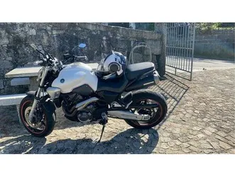 yamaha mt 03 cilindrada 660 canelas