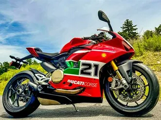 2024-ducati-panigale-v2-bayliss-1st-championship-20th-anniversary