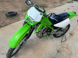 kawasaki-kdx-200-cc-dirt-bike
