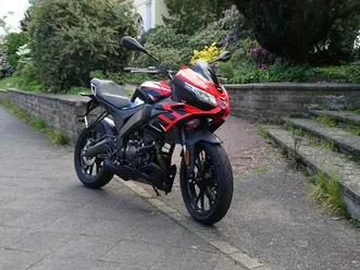 aprilia-tuono-125-euro-5-model-2024