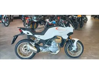 moto guzzi v100 mandello