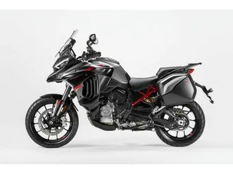 ducati-multistrada-v4s-grand-tour-gt-1-hand