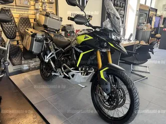 rally pro ajándék dobozokkal!