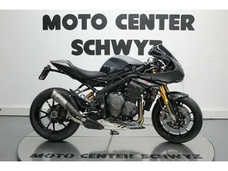 triumph-speed-triple-rr