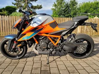 ktm-1290-super-duke-r