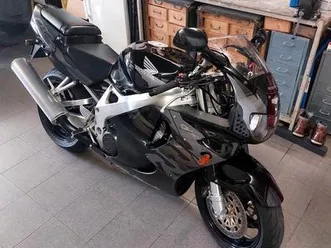 honda-cbr900rr-cbr900-cbr-900-rr-fireblade-sc33-1997