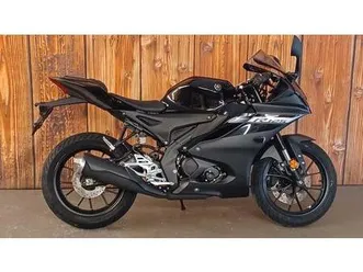 neufahrzeug-yamaha-r125-modell-2025-schwarz-am-lager