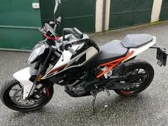 ktm-duke-125-2021
