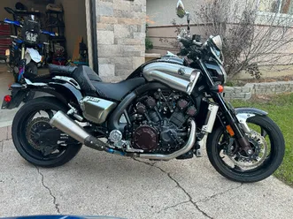 2009-yamaha-vmax-1700
