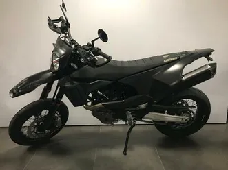 husqvarna 701 supermoto "black shark"
