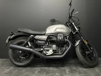 moto guzzi v7 stone 2023 850 cm3 | moto custom | 1 100 km | gris | 33700 merignac