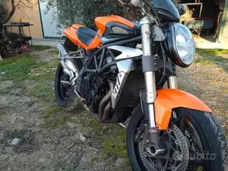 mv agusta brutale 910