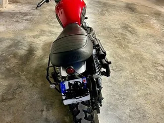 triumph-scrambler-2014