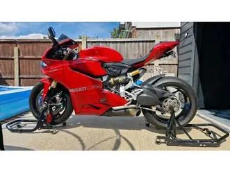 2015-ducati-panigale-1299-5k-miles-fdsh-stunning-bike