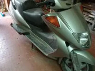 honda foresight 250 anno 2000 per pezzi di ricambi