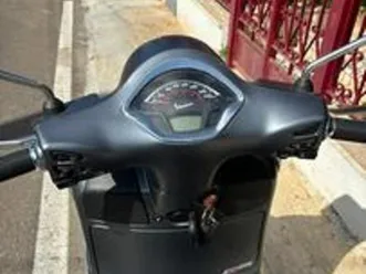 piaggio-vespa-125-gts-2022