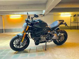 ducati-monster-1200-naked-bike-in-schwarz-gebraucht-in-dusseldorf-fur-eur-16-000