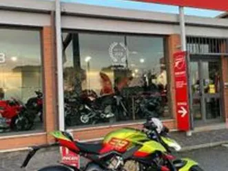 ducati streetfighter v4 lamborghini - 2024