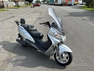 suzuki burgman an 250