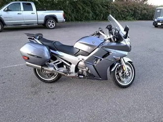 2004-yamaha-fjr1300