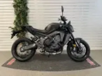 yamaha mt-09 y-amt - tech black