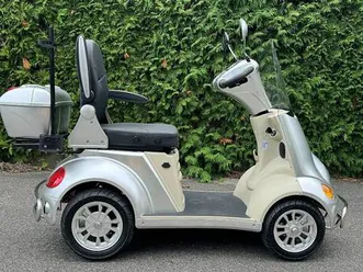 jet-scooter-elect-neuf4-roues-gris-clair-mobilite-reduite