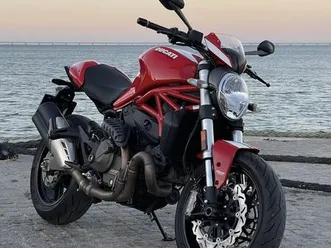 ducati monster 821 stripe parque das nações