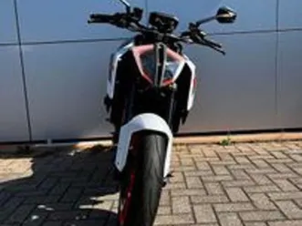 ktm 1290 super duke r