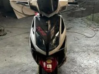 scooter-kymco-125-4t
