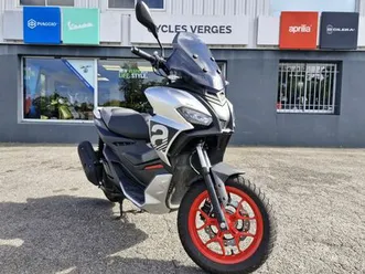 aprilia sr gt 125 sport 2023 125 cm3 | scooter | 3 000 km | gris | 64200 biarritz