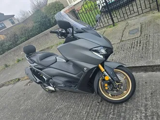 2022-yamaha-t-max-560-techmax