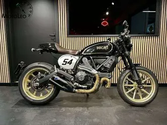 ducati scrambler cafe racer zwart