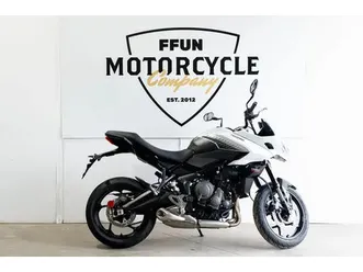 2024-triumph-tiger-sport-660-snowdonia-whitejet-black