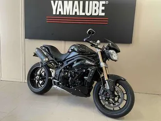 triumph speed triple 1050 nero
