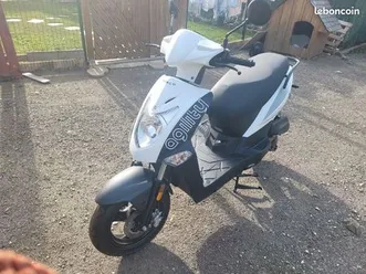 kymco-agility-50-cc-35-kms-reel-tout-d'origine-sort-de-revision-kymco-pau-ma-fille-n'a