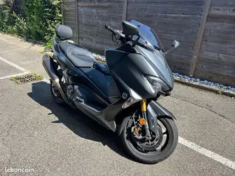 yamaha-t-max-530-dx-akrapovic-dosseret